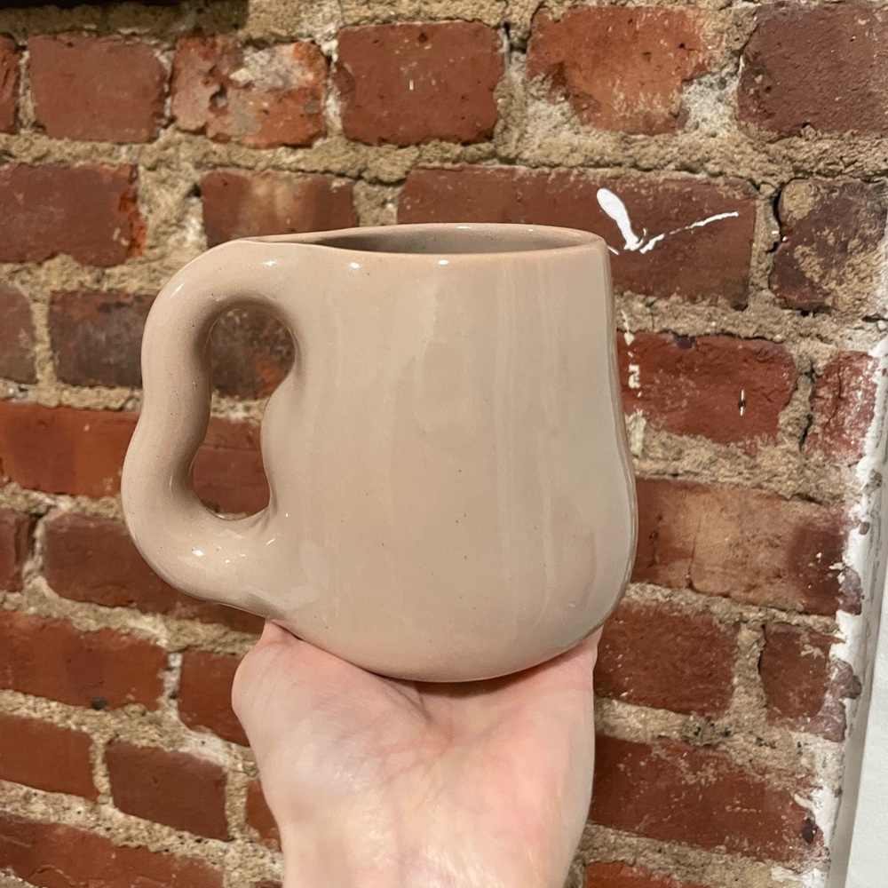 Rachel Saunders Hug Mug in Mushroom